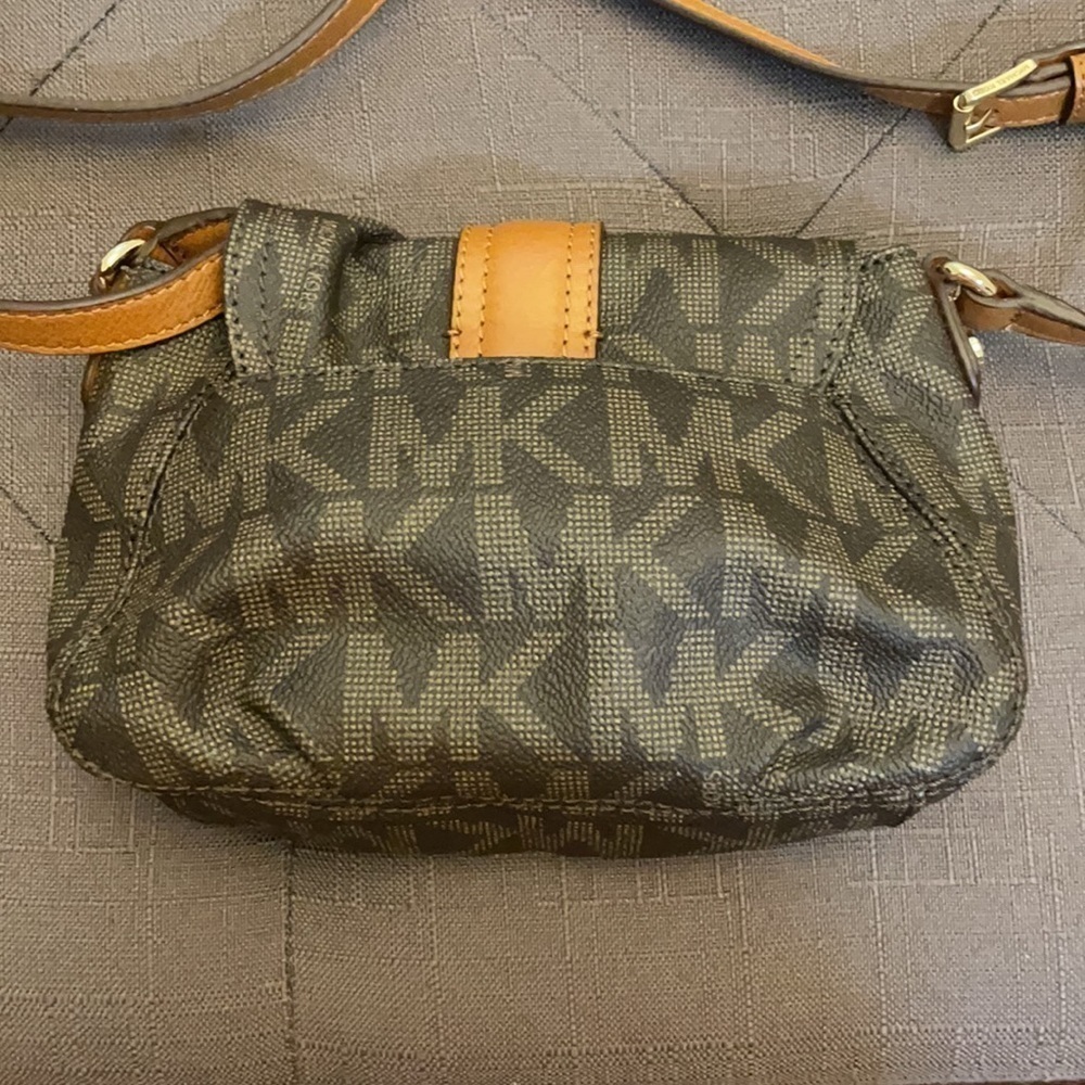 Michael Kors brown logo purse - Picture 4 of 8